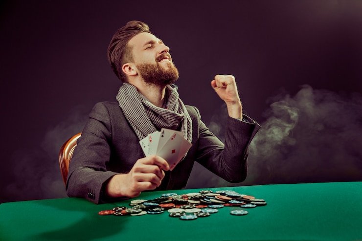 Dashboard Program Loyalitas belanja menampilkan tingkat keanggotaan dan progress ke tingkat berikutnya